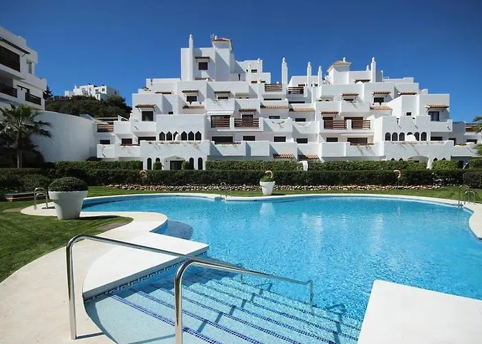 Luxury In Golf Hills, Estepona. Apartment Estepona