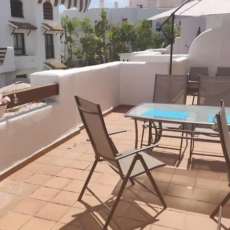 Luxury In Golf Hills, Estepona. アパート エステポナ