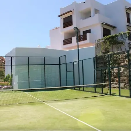 アパート Luxury In Golf Hills, Estepona.