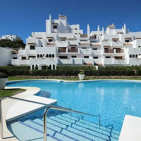 Luxury In Golf Hills, Estepona. アパート エステポナ