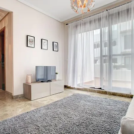 Apartmán Luxury In Golf Hills, Estepona. *
