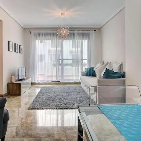 Apartmán Luxury In Golf Hills, Estepona. *